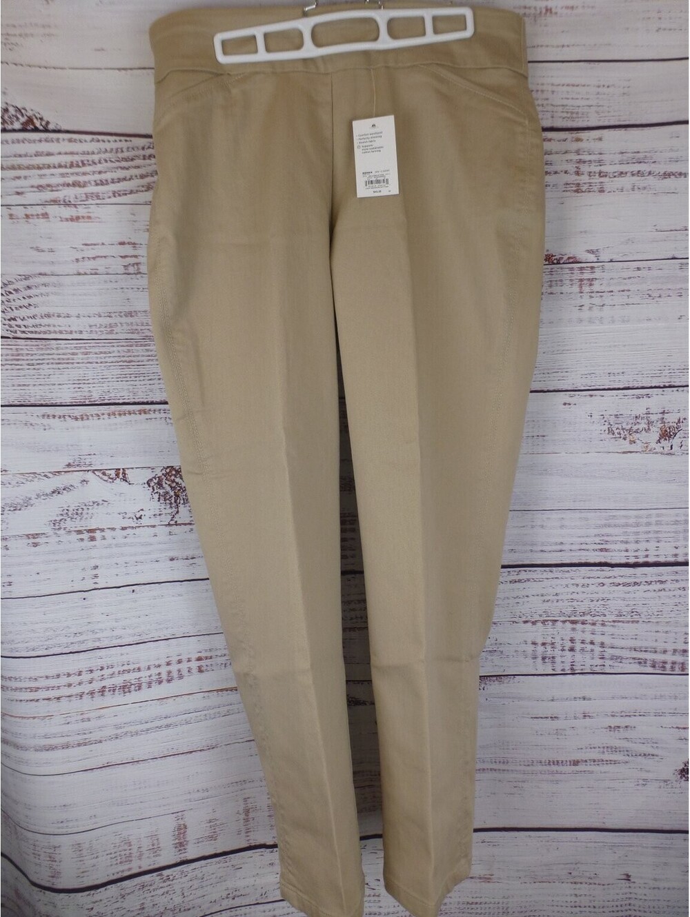 NWT Croft & Barrow Women's Sz 12 Short Effortless Stretch Pull On Pants Tan J4A